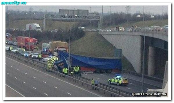 M42 Accident Yesterday: Delays Continue as Authorities Investigate