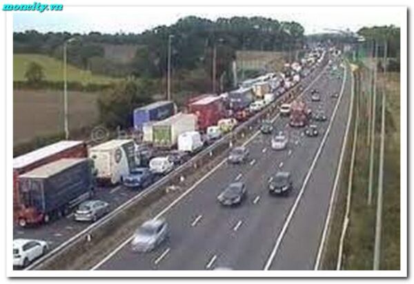 M42 Accident Yesterday: Delays Continue as Authorities Investigate
